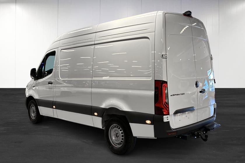 Bild 3 av Mercedes-Benz eSprinter 314 81 kWh SKÅP A2 PRO | Backkamera | Smartphone