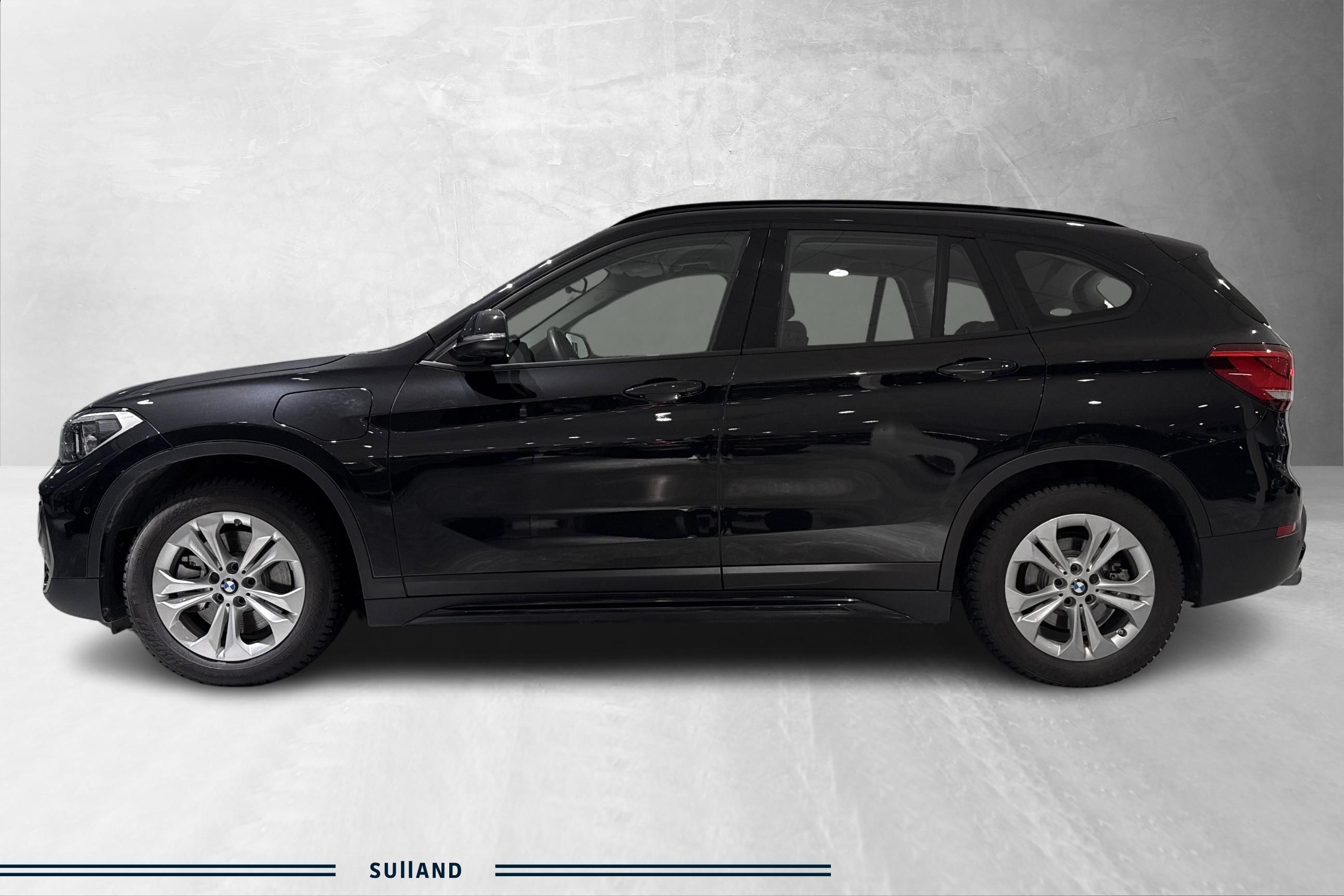 Thumnail bilde 1 av BMW X1 xDrive25e