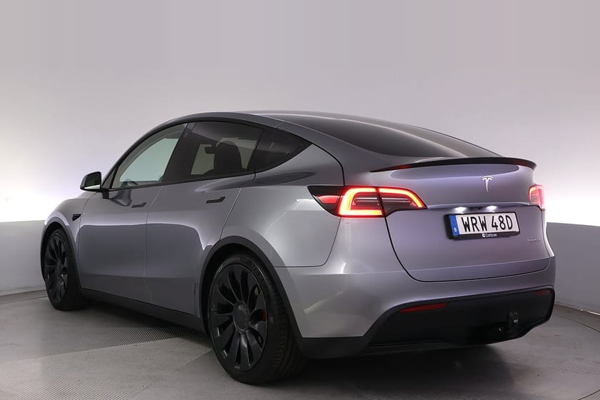 Bild 4 av Tesla Model Y Performance Autopilot Panorama Drag