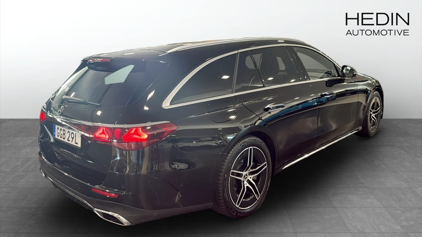 Bild 3 av Mercedes-Benz E 300 d e T de Kombi AMG Paket