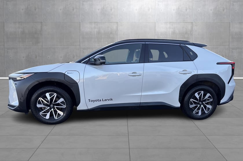 Bilde 2 av Toyota bZ4X AWD Executive Bitone
