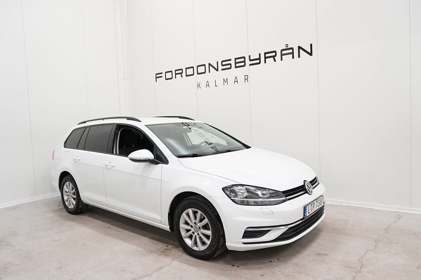 Bild 1 av Volkswagen Golf Sportscombi 1.6 TDI D-värm B-kamera Carplay Dragkrok