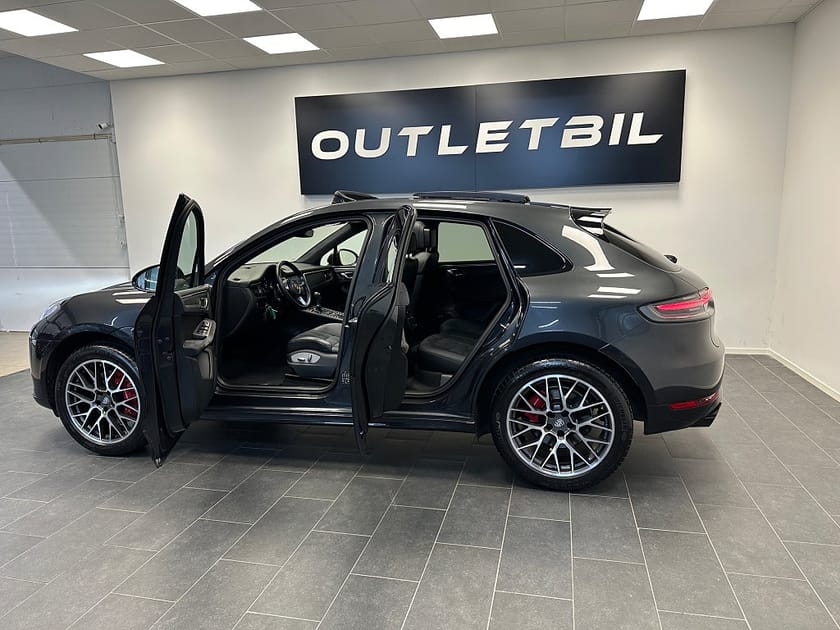 Bild 3 av Porsche Macan GTS Chrono PASM Pano BOSE 360° Drag Värmare