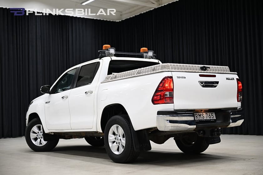 Bild 4 av Toyota Hilux Dubbelhytt 2.4 AWD 150HK Automat|Dubbelhytt|Flaklock|Drag|Värmare