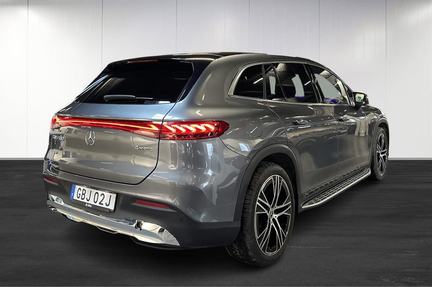 Bild 4 av Mercedes-Benz EQS SUV 580 4MATIC 4M Pano Luftfjädring  Superscreen 360°