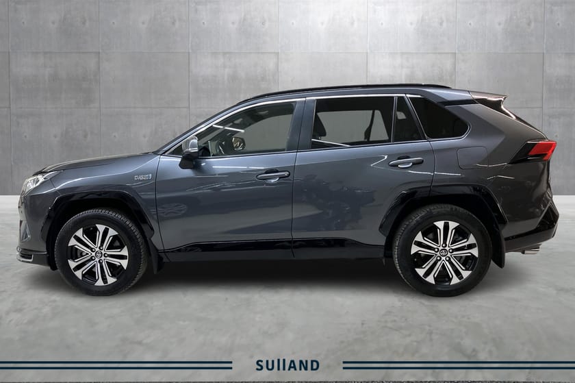 Bilde 2 av Toyota RAV4 Plug-in Hybrid AWD-i – Active Tech Panorama-JBL.H-Feste