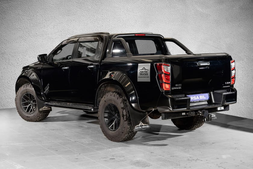 Bilde 2 av Isuzu D-Max Space Cab 163 hk DobCab AT35 Black/Magnum. Eber/Nybil garanti