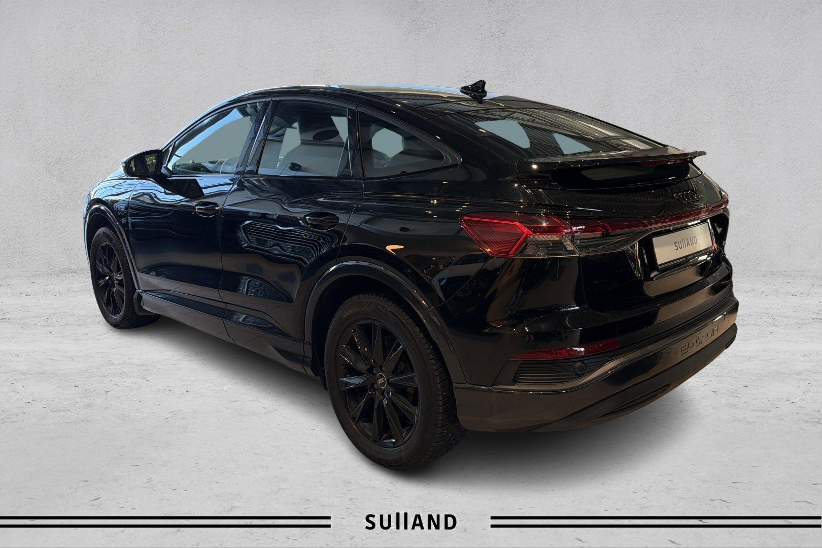 Thumnail bilde 2 av Audi Q4 55 Sportback e-tron quattro