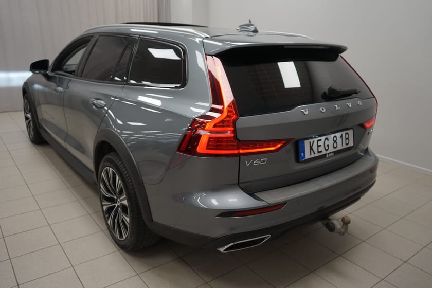 Bild 3 av Volvo V60 Cross Country D4 AWD Advanced Edt | Drag | HarmanKardon |