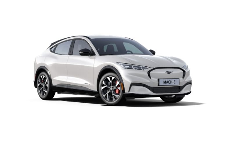 Bild 1 av Ford Mustang Mach-E Standard Range AWD / 360-kamera