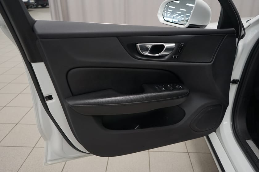 Bild 5 av Volvo V60 Recharge T8 Inscription