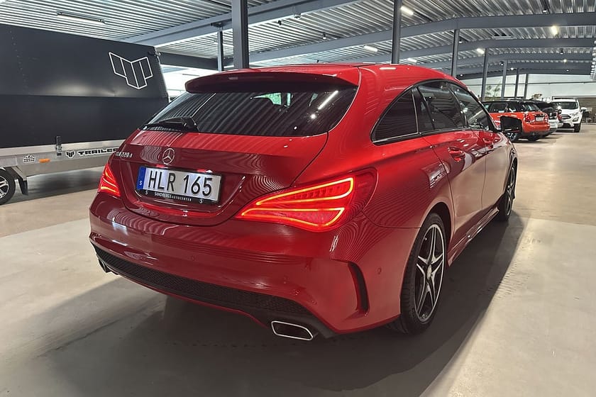 Bild 4 av Mercedes-Benz CLA 220 d Shooting Brake 7G-DCT AMG Backkamera Navi BT PDC