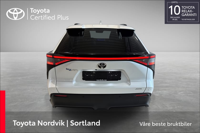 Bilde 4 av Toyota bZ4X Active Tech AWD Pearl White Metallic