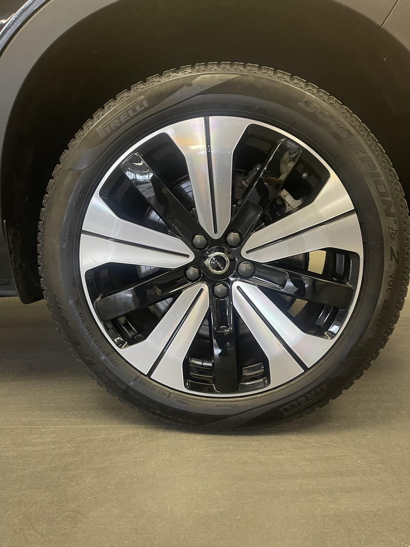 Bild 3 av Volvo XC40 Recharge Single Motor Core / Klimatpaket / Navigation /