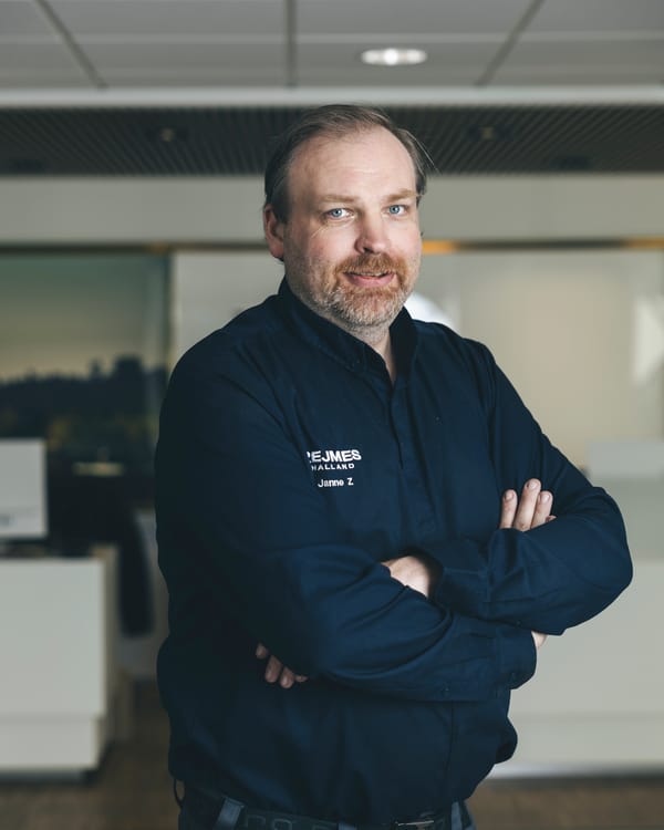 JAN ZETTERGREN - Service / Support