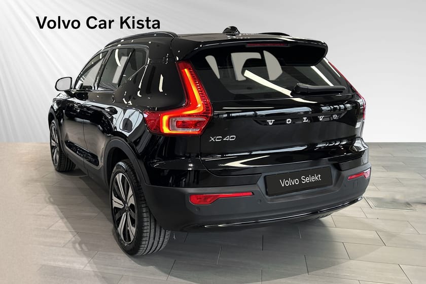 Bild 4 av Volvo XC40 Recharge Single Motor Core B-Kamera