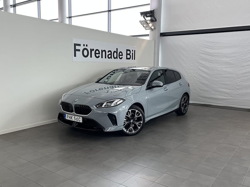 Bild 1 av BMW 120 4,95 ränta M Sport ParkAssist Rattvärme Aut Backkamera