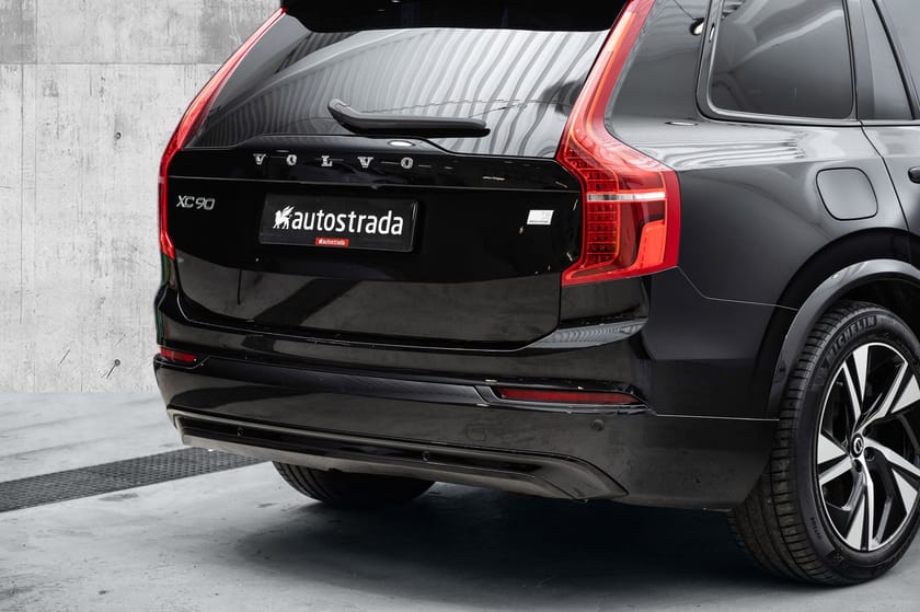 Bilde 5 av Volvo XC90 7 Seats T8 R-Design|Luft.f|H&KStereo|360|H.Feste|HUD|20" felg