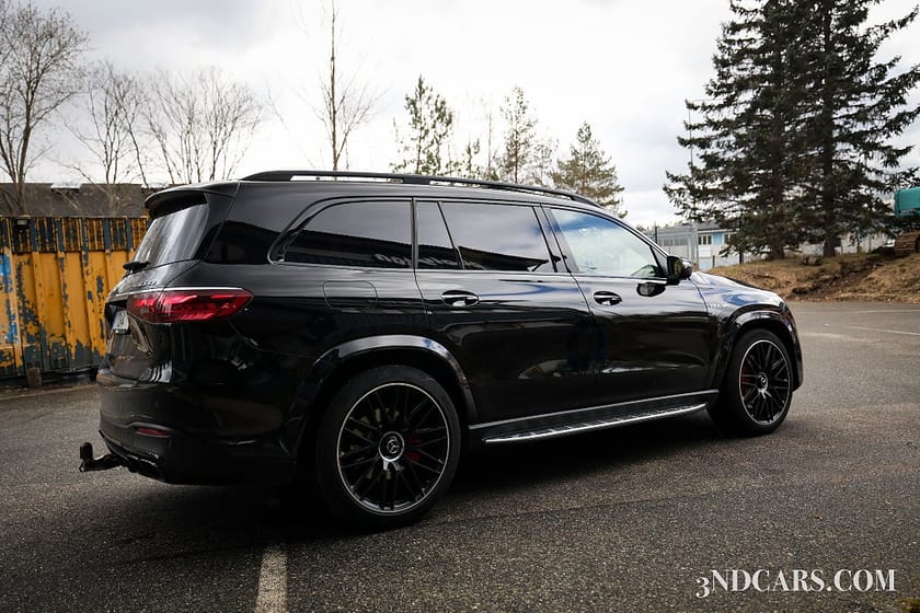 Bild 4 av Mercedes-Benz AMG GLS 63 4MATIC+ PANO BURMESTER BAKSÄTESPAKET MM MOMS
