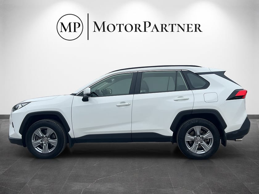 Bild 4 av Toyota RAV4 Hybrid AWD-i AWD E-CVT Active Kamera Motorvärmare MOMS 222hk
