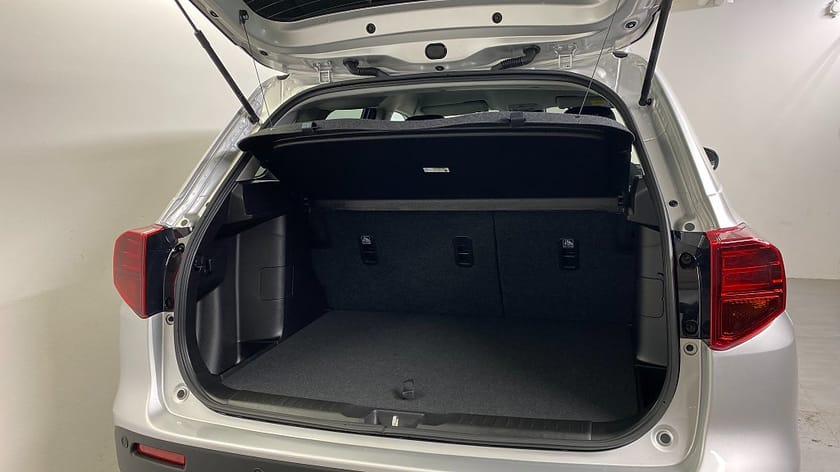 Bild 4 av Suzuki Vitara Hybrid AllGrip 1.4  4x4 Automat ! 3 år fri service
