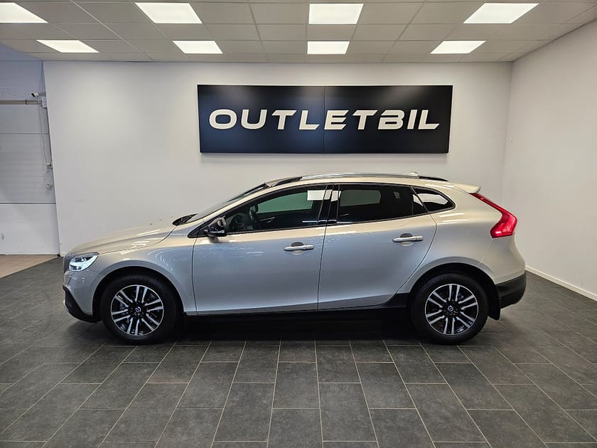 Bild 2 av Volvo V40 Cross Country D2 120hk Geartronic Momentum Värmare Navi Backkamera