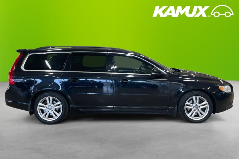 Bild 2 av Volvo V70 D4 AWD 163hk Momentum Värmare Skinn Drag Välservad