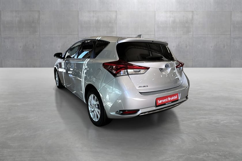 Bilde 3 av Toyota Auris Hybrid 1,8 E-CVT Active