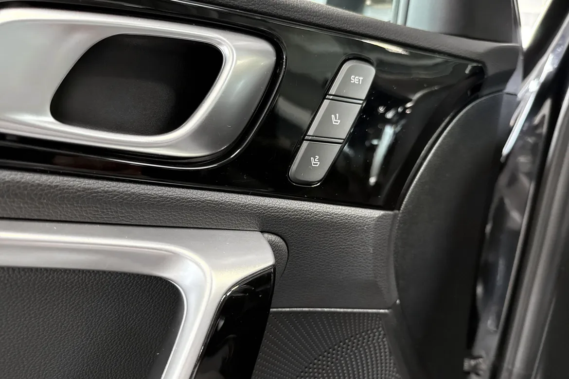 picture of a car