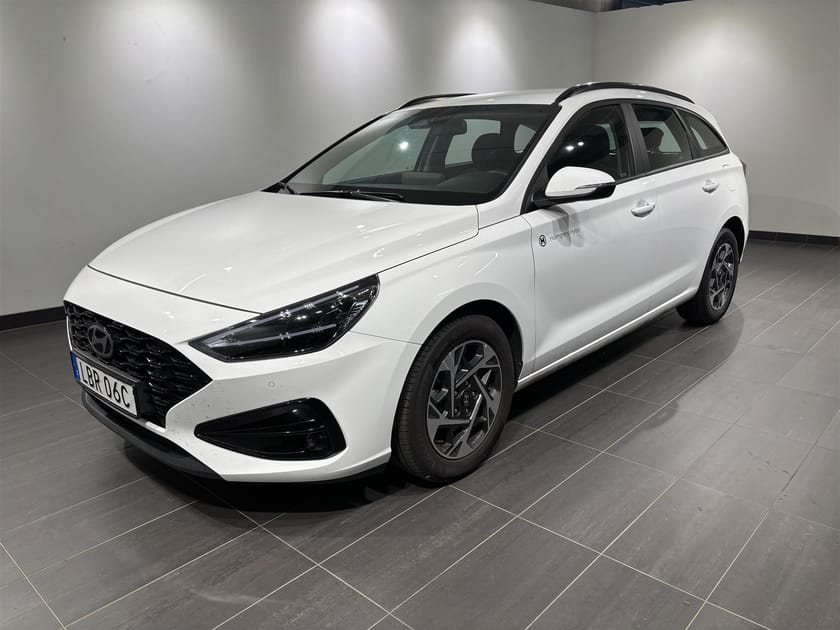 Bild 1 av Hyundai i30 Kombi 1.0 T-GDi Essential Aut Kamera LED Rattvärme