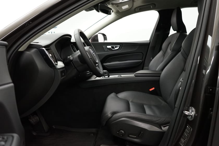 Bild 5 av Volvo XC60 B5 AWD Bensin Core, Förarstol elmanövrerad