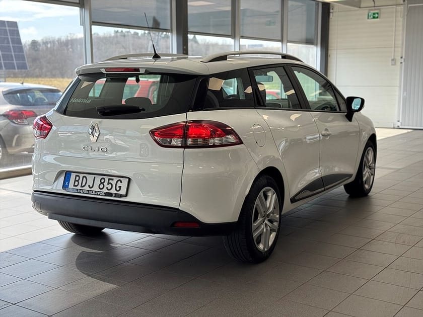 Bild 2 av Renault Clio Sport Tourer 0.9 TCe 90hk Navi Bass Reflex 2020
