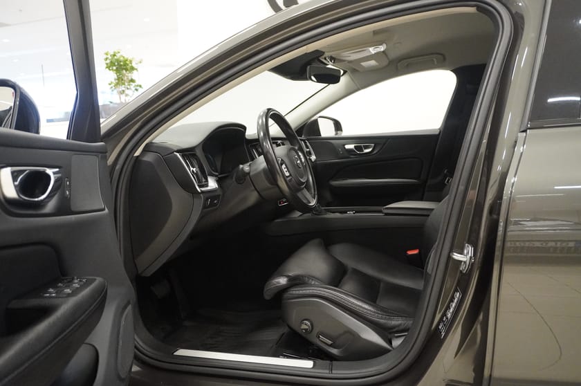 Bild 2 av Volvo V60 Cross Country D4 190hk