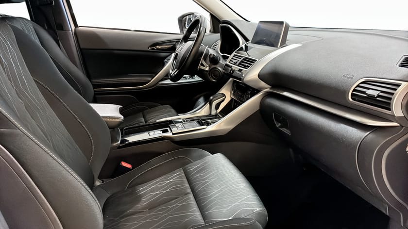 Bild 3 av Mitsubishi Eclipse Cross 1.5 T 163 HK Comfort / Drag / Head-up