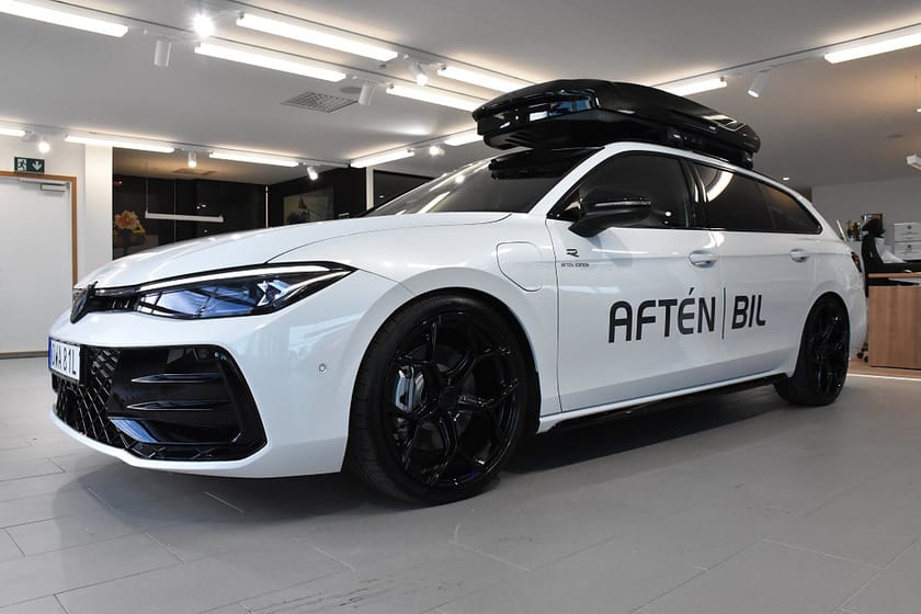 Bild 1 av Volkswagen Passat Variant eHybrid 272hk R-Line **AFTÉN EDITION**