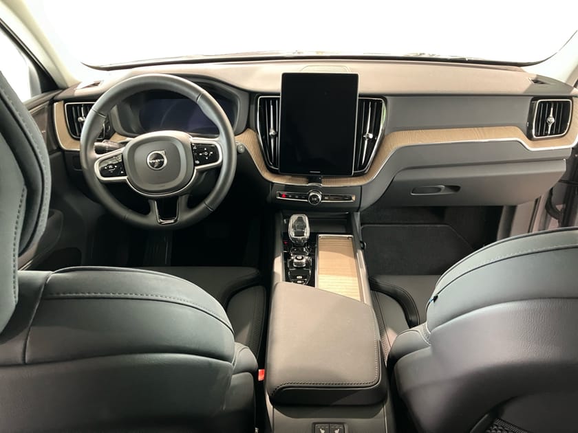Bild 5 av Volvo XC60 T6 Plus Dark Nordic Edition