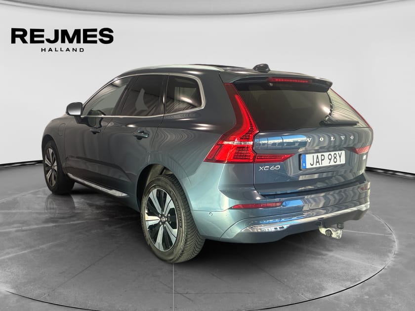 Bild 2 av Volvo XC60 Recharge T6 II Core Edition | Drag | 360° | 19" |