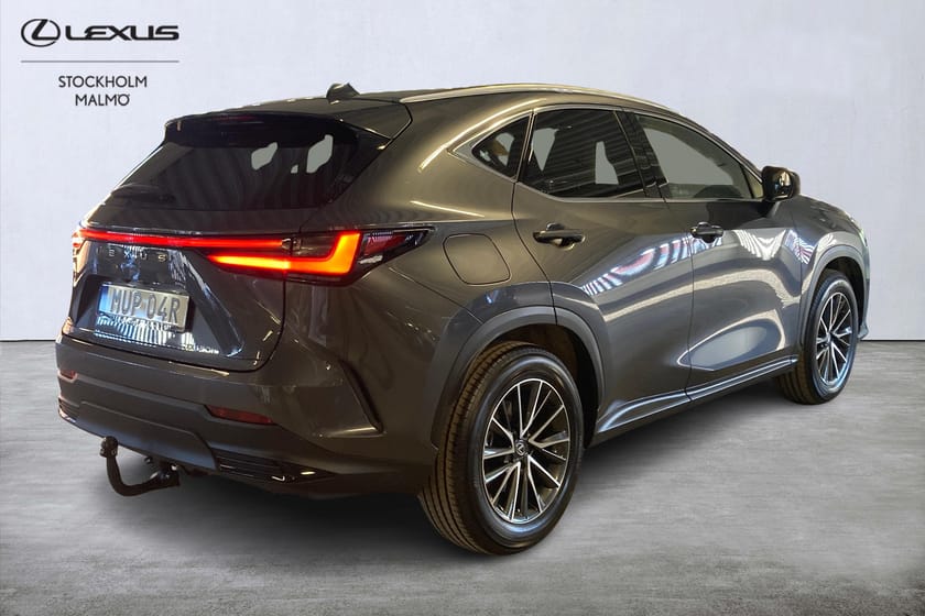 Bild 4 av Lexus NX 450h+ AWD Business Plus Skinn B-kam Drag Värmare