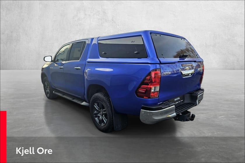 Bilde 3 av Toyota Hilux Dobbelcab 2,8 204hk D-Cab 4WD SR aut