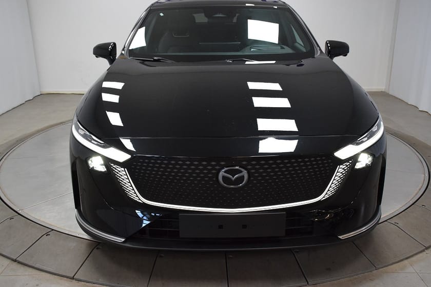 Bild 2 av Mazda 6e Standard Range 68.8 kwh Takumi/ Panorama / Adaptiv Farth. 360 kamera