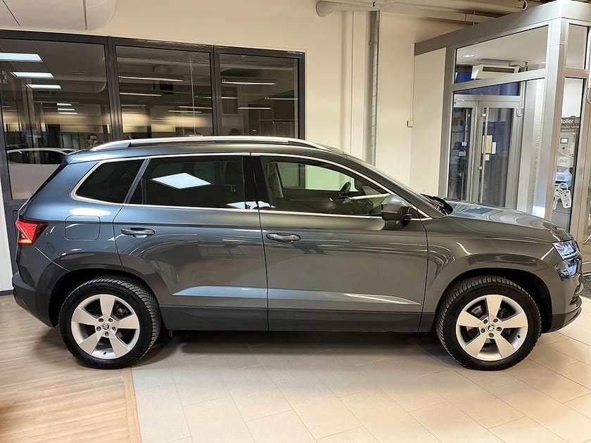 Bild 2 av Škoda Karoq Skoda Style Business 1,0 TSI 110hk Drag & P-Värmare