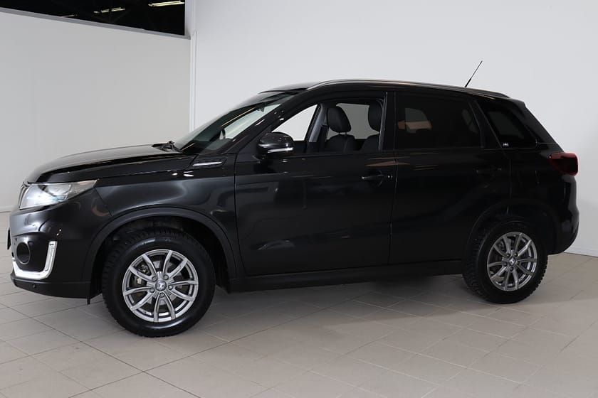 Bild 2 av Suzuki Vitara HEV AllGrip 1.5 Dualjet Inclusive Vinterhjul Dragkrok