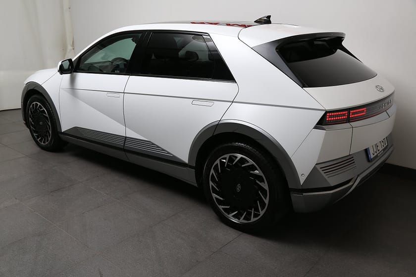 Bild 4 av Hyundai Ioniq 5 AWD 77,4kWh Advanced 20" Alu Soltak / Panorama Leasbar