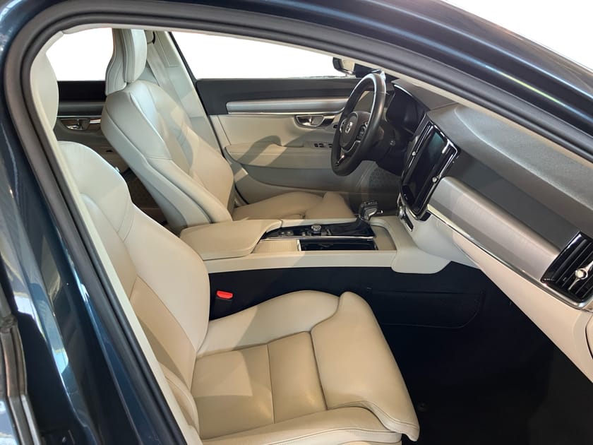 Bild 4 av Volvo V90 D4 AWD Momentum Advanced SE