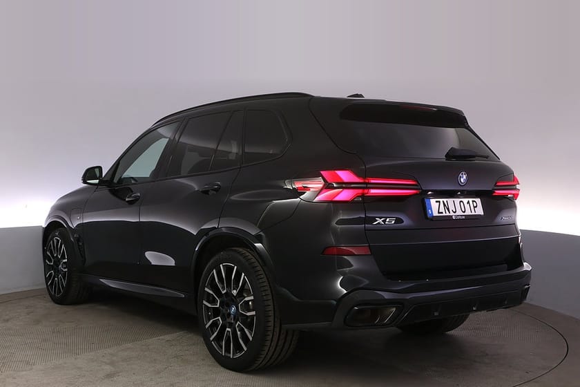 Bild 4 av BMW X5 xDrive50e M Sport Drag Komfortstol DAP BSM HUD 360 HK