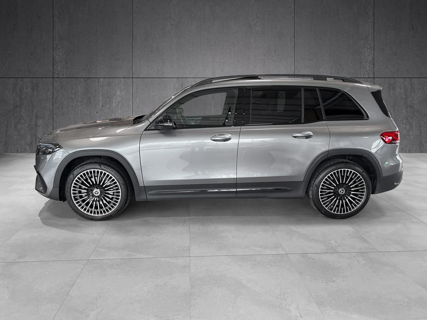 Bilde 2 av Mercedes-Benz EQB 300 4MATIC AMG, skinn ,Advance Pluss, Glasstak, 360 kam, 7-s.++