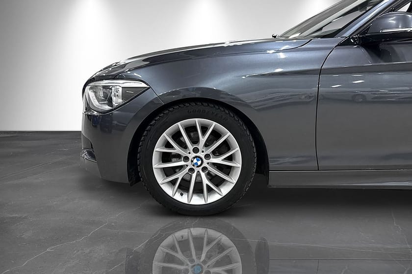 Bild 2 av BMW 120d 120 M-Sport Steptronic 184hk Helskinn PDC M-värm Nyservad