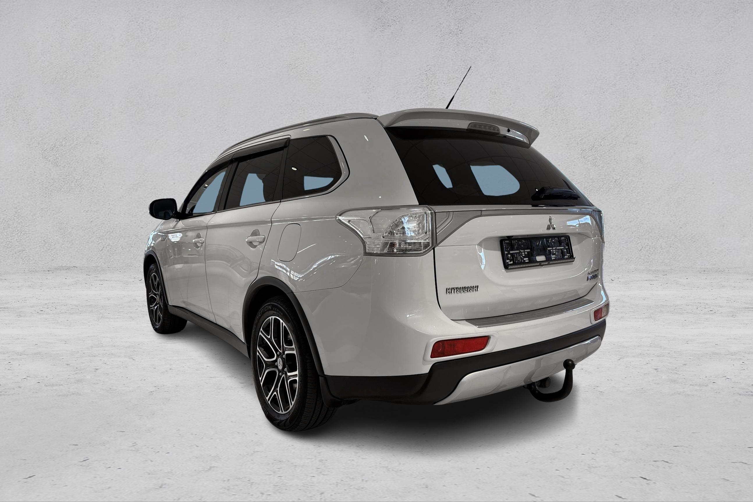 Thumnail bilde 2 av Mitsubishi Outlander PHEV