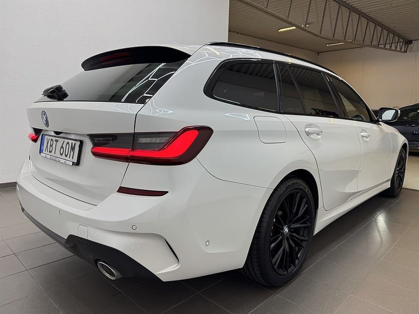 Bild 3 av BMW 330e xDrive Touring 330 292hk M Sport Navi/Bkamera/Krok/Adaptiv F/Moms