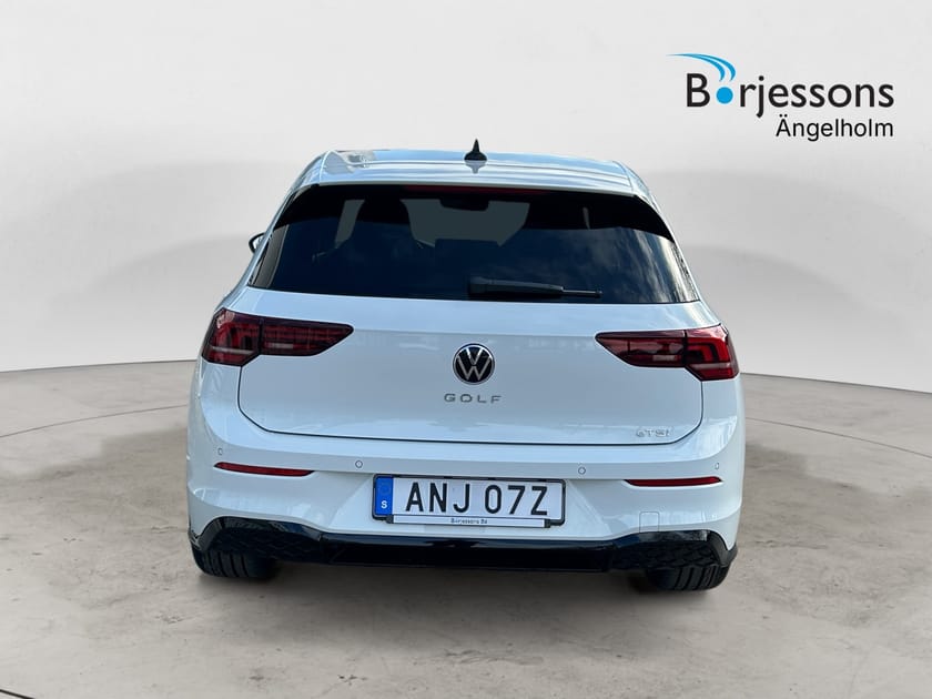 Bild 4 av Volkswagen Golf R-line 1,5 eTSI 150hk DSG7